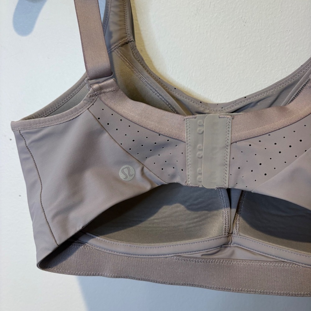 Lululemon Run Times‎ High Support Adjustable Straps Sports Bra Lilac Size 32E - Picture 4 of 7